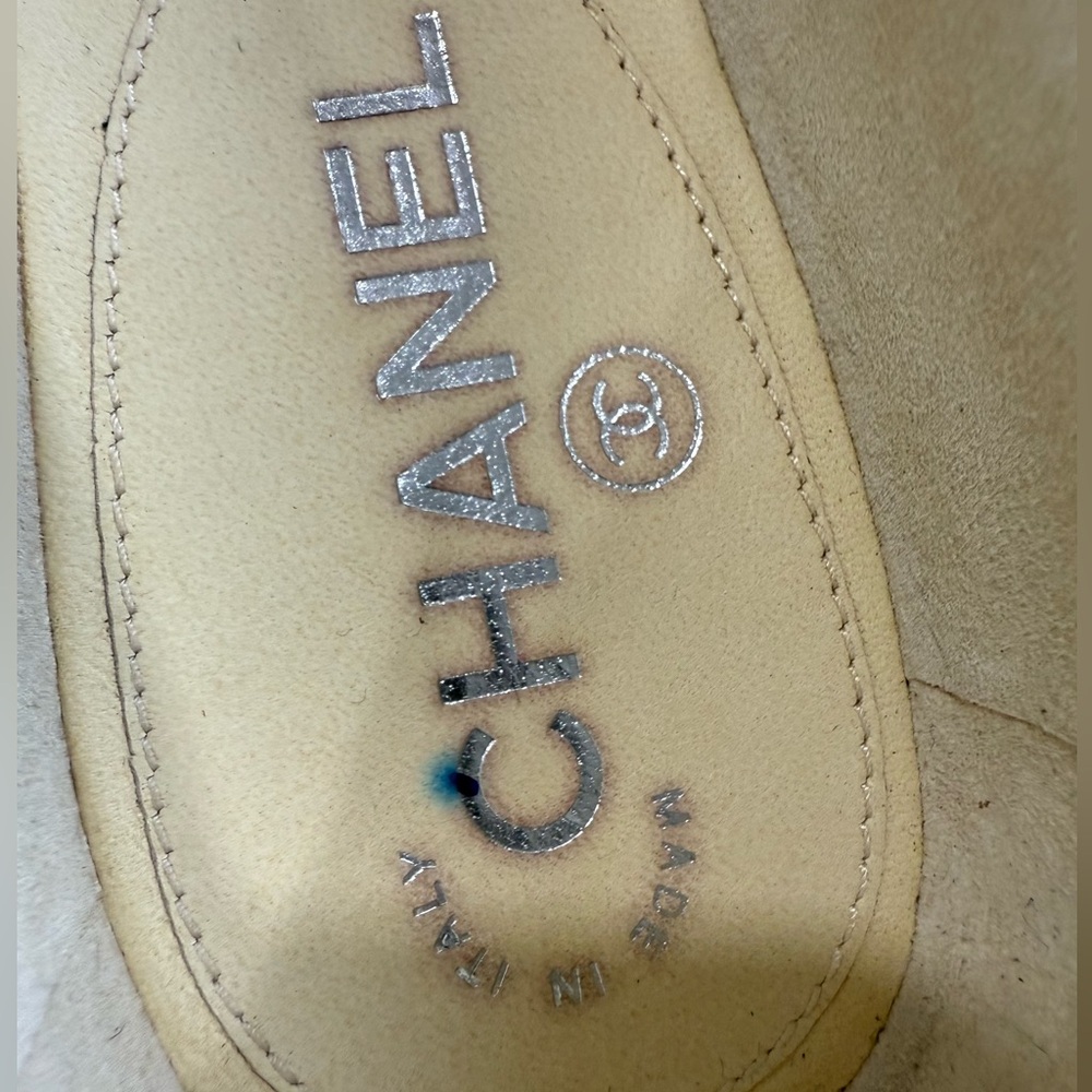 CHANEL Navy Blue Patent Leather Loafers size 39 - Picture 12 of 12